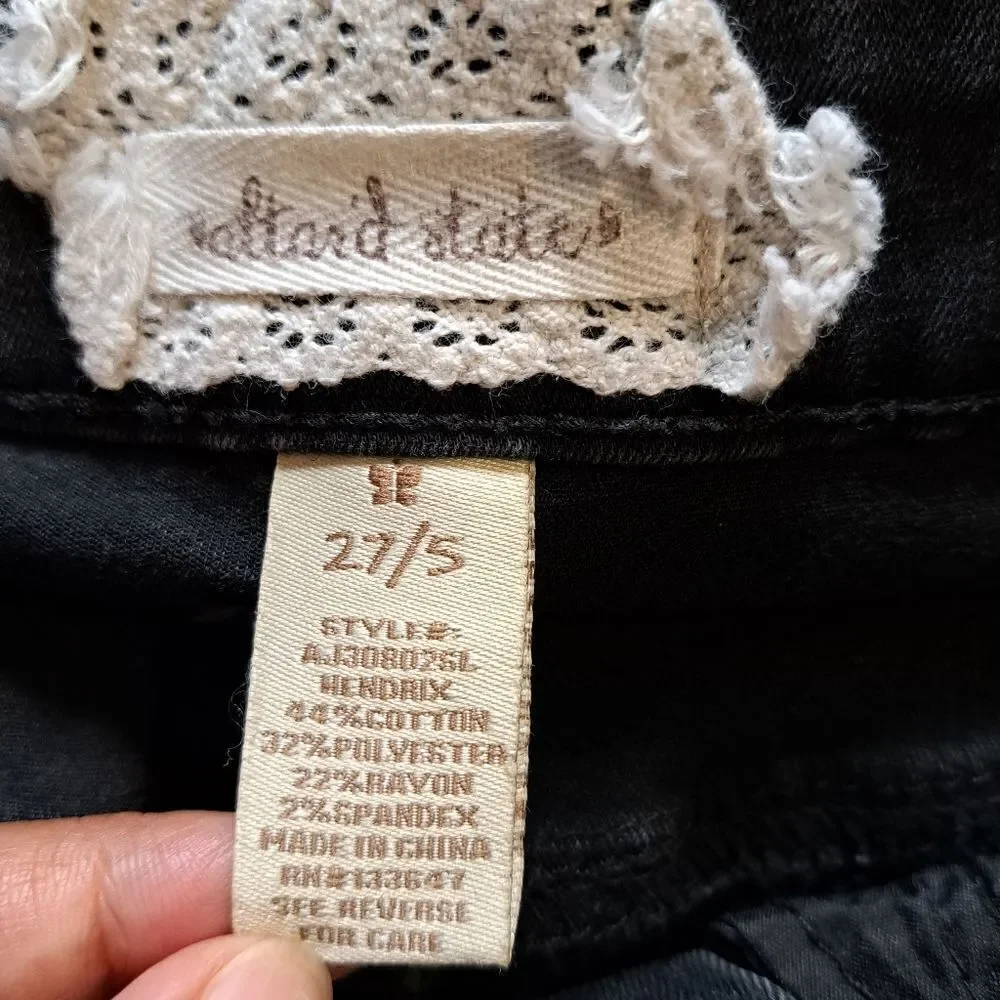 Altar'd State Distressed Henrix Raw Hem Rewash Black Summer Short Size 27